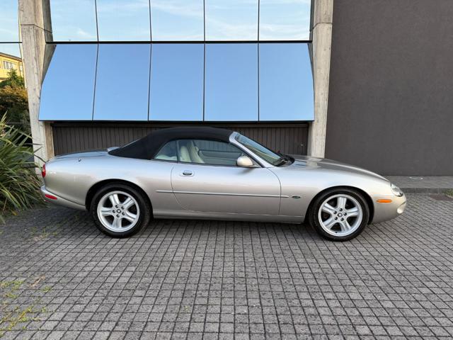Jaguar XK8 4.0 Convertibile * ASI CRS * DISTRIBUZIONE * - foto 4 di 4
