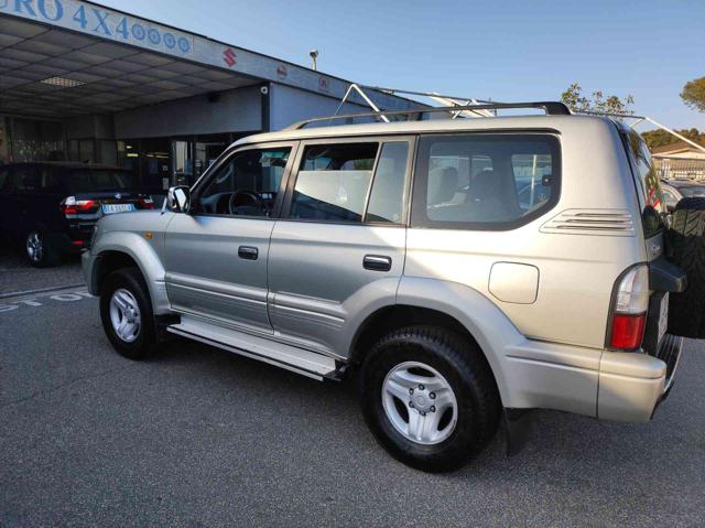 Toyota Land Cruiser 3.0 turbodiesel 5 p automatica 4x4 usato a ROMA