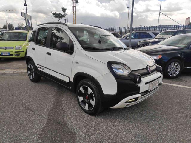 Fiat Panda 1.2 69 cv City Cross km 6000 originali km 0 a ROMA