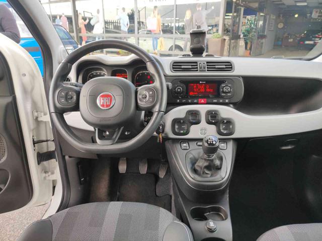 Fiat Panda 1.2 69 cv City Cross km 6000 originali km 0 a ROMA