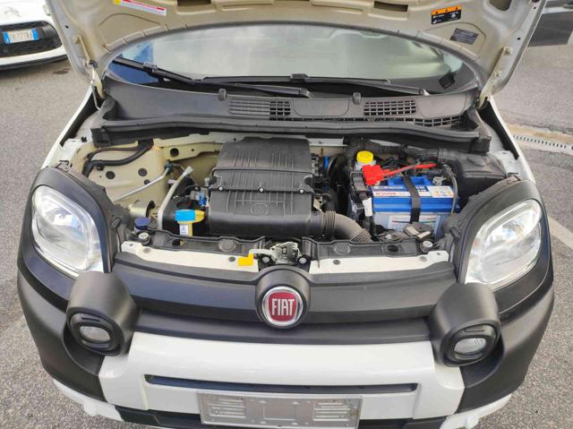 Fiat Panda 1.2 69 cv City Cross km 6000 originali km 0 a ROMA