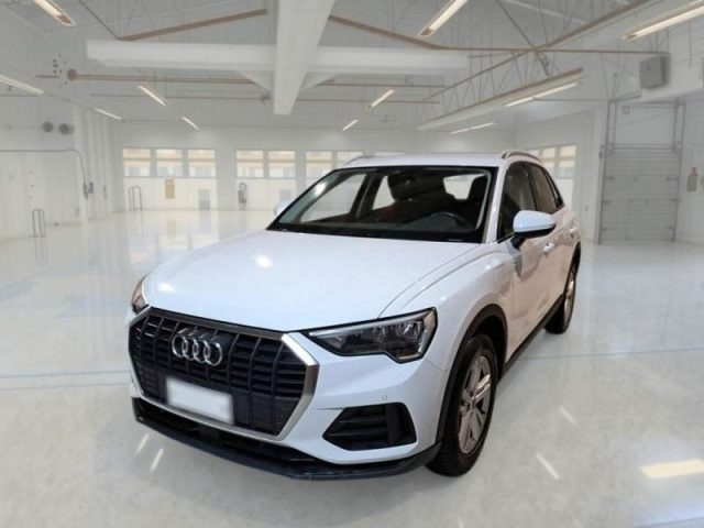Audi Q3 45 TFSI e S tronic Business usato a ALCAMO