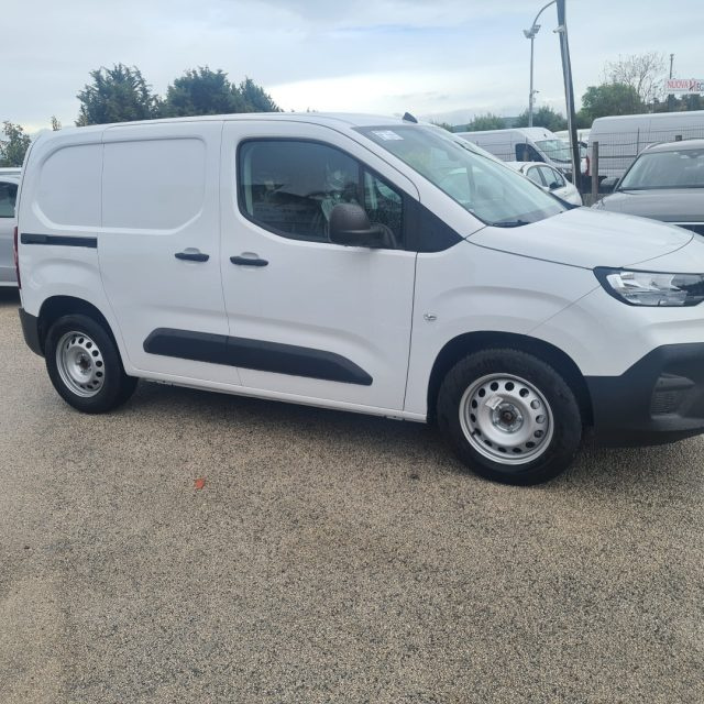 Fiat Doblo Doblò 1.5 BlueHdi 100CV M Combi - foto 4 di 24