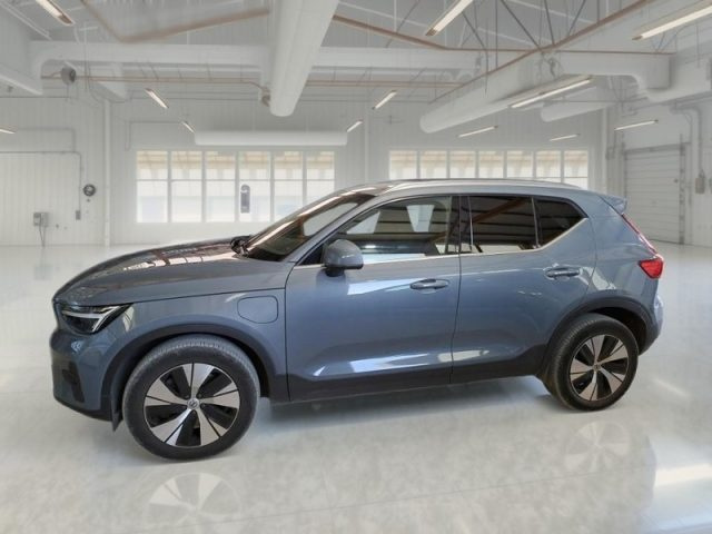Volvo XC40 T4 Recharge Plug-in Hybrid automatico Core - foto 3 di 4