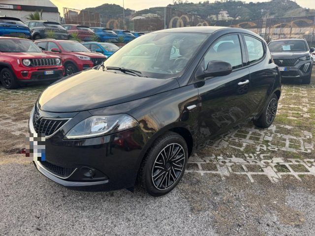 Lancia Ypsilon 1.0 FireFly 5 porte S&S Hybrid Gold - foto 2 di 4