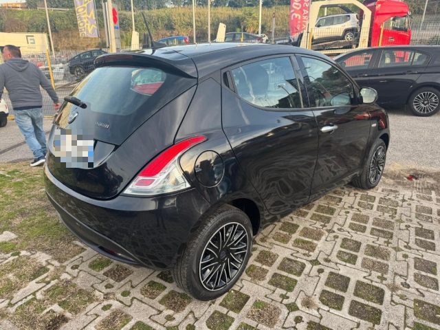 Lancia Ypsilon 1.0 FireFly 5 porte S&S Hybrid Gold - foto 4 di 4