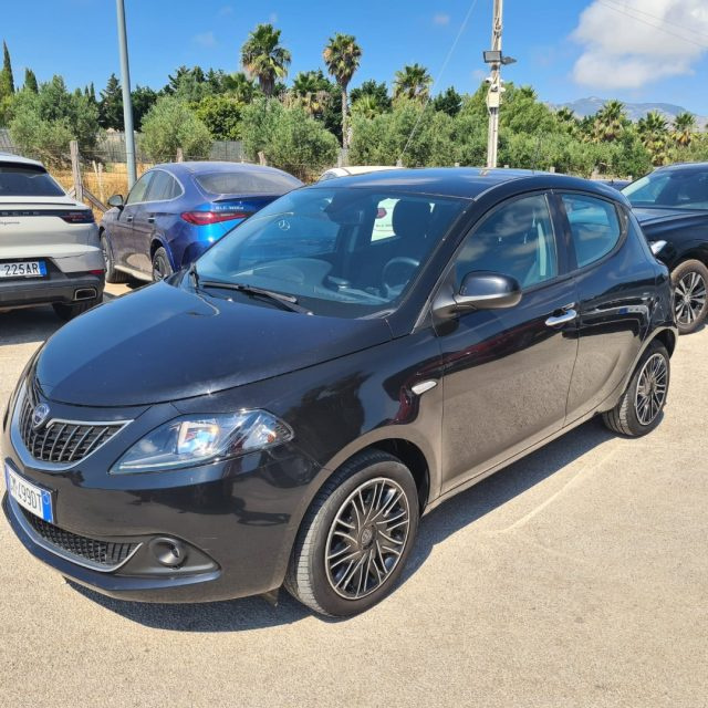 Lancia Ypsilon 1.0 FireFly 5 porte S&S Hybrid Gold usato a ALCAMO