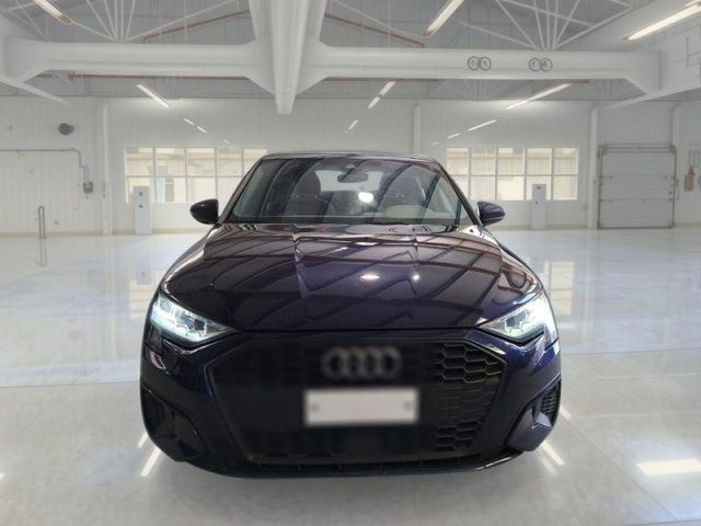 Audi A3 Sedan 30 TFSI S tronic Business - foto 4 di 4
