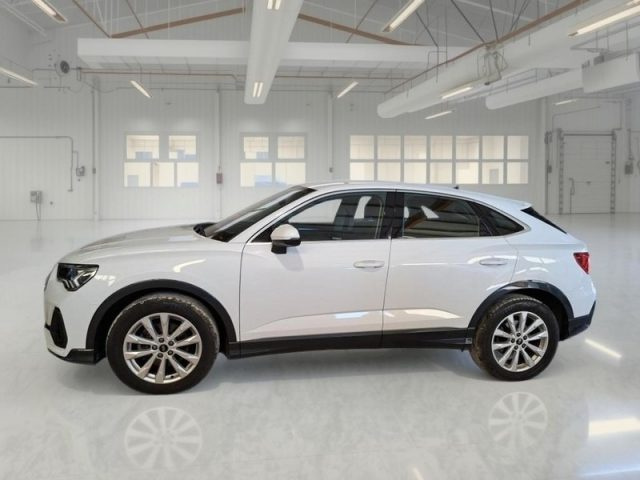 Audi Q3 SPB 35 TDI Business Plus - foto 4 di 4