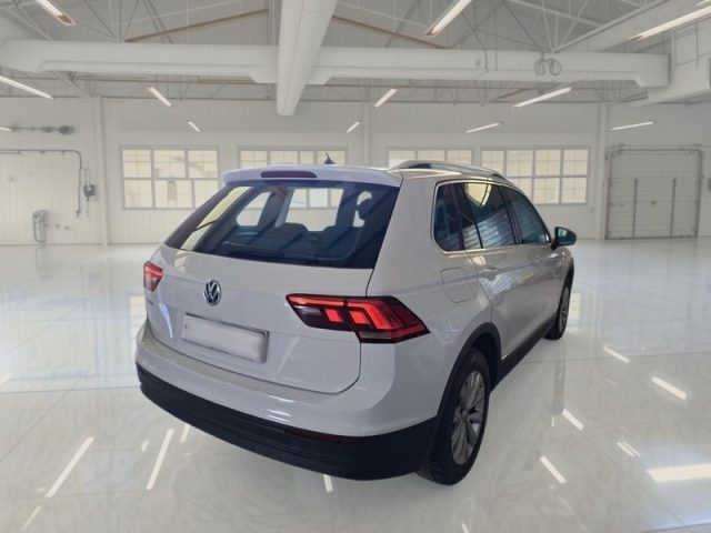 Volkswagen Tiguan 2.0 BiTDI SCR DSG business BMT - foto 2 di 4