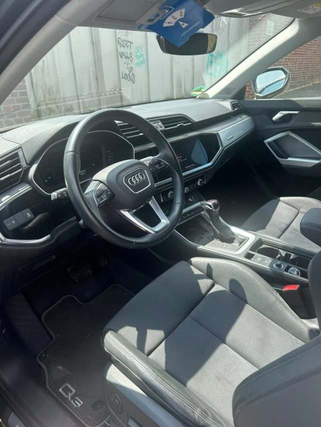 Audi Q3 35 TDI S tronic S line edition - foto 4 di 4