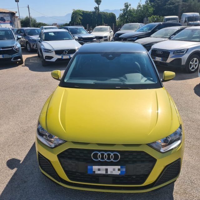 Audi A1 SPB 25 TFSI S tronic Identity Black - foto 2 di 4