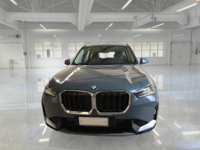 BMW X1 sDrive 18d EDITION ESSENCE - foto 2 di 4