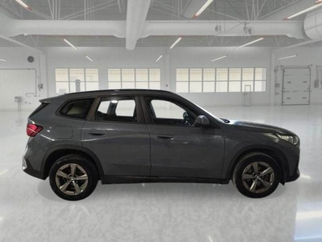 BMW X1 sDrive 18d EDITION ESSENCE - foto 3 di 4