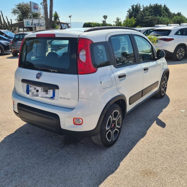 Fiat Panda 1.0 FireFly S&S Hybrid City Life - foto 2 di 4