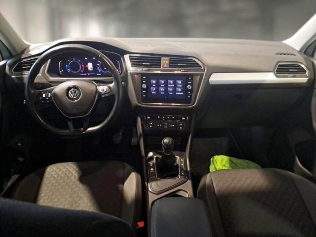 Volkswagen Tiguan 2.0 TDI 150 CV SCR DSG R-Line - foto 3 di 4
