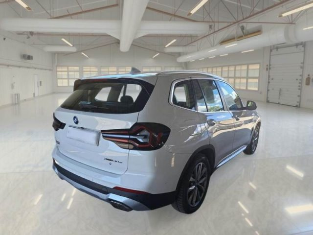 BMW X3 xDrive30e - foto 2 di 4