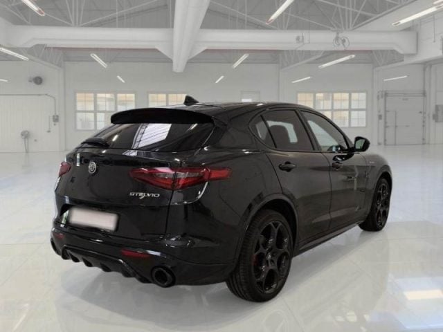 Alfa Romeo Stelvio 2.2 Turbodiesel 210 CV AT8 Q4 Veloce - foto 2 di 4