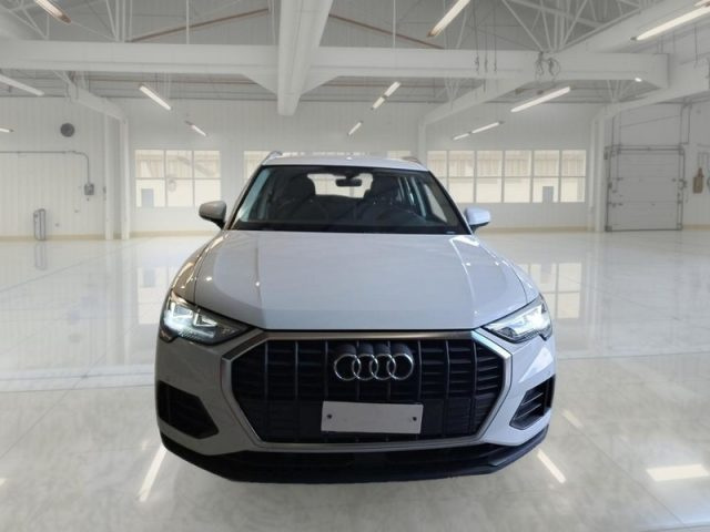 Audi Q3 35 TDI S tronic Business - foto 3 di 4