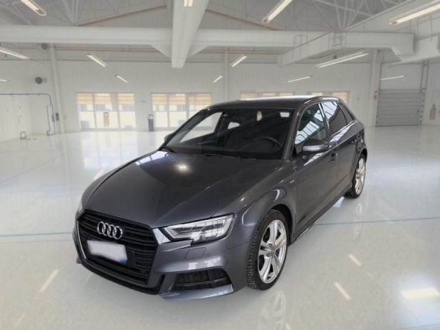Audi A3 SPB 30 TDI S tronic Admired, del 2019, 126.000 km, in vendita a Alcamo (TP)