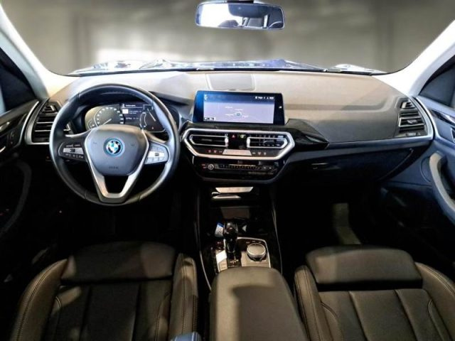 BMW X3 xDrive30e - foto 4 di 4