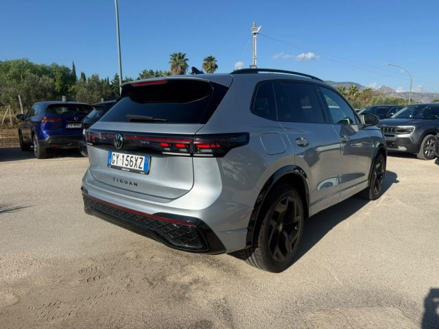 Volkswagen Tiguan 2.0 TDI 150 CV DSG R-Line - foto 4 di 4