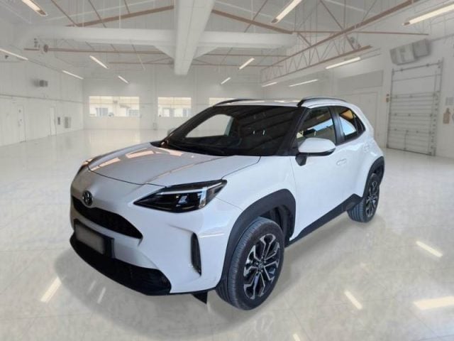 Toyota Yaris Cross 1.5 Hybrid 5p. E-CVT Trend, del 2026, 8.700 km, in vendita a Alcamo (TP)