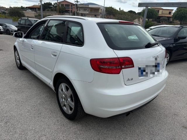 Audi A3 1.6 TDI 105 CV CR Ambition - foto 4 di 4