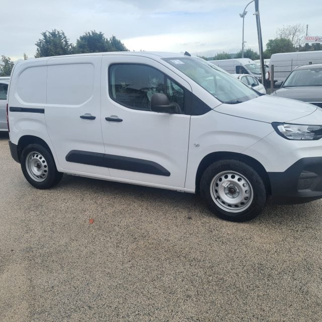 Fiat Doblo Doblò 1.5 BlueHdi 100CV M Combi - foto 4 di 4