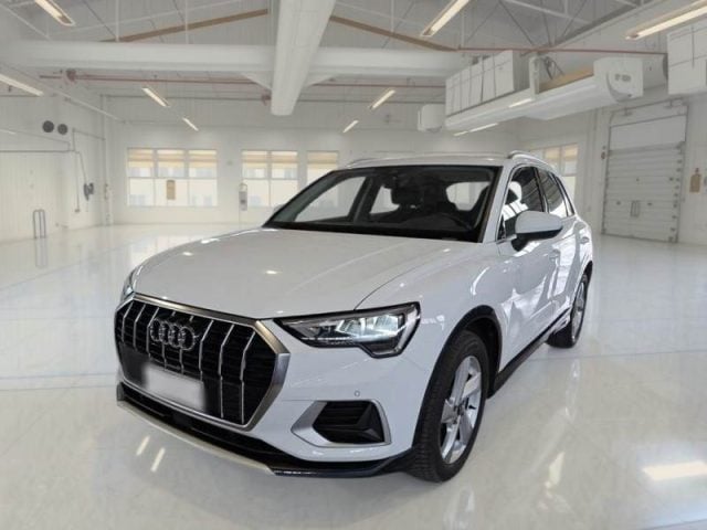 Audi Q3 35 TDI S tronic Business Advanced, del 2021, 108.000 km, in vendita a Alcamo (TP)