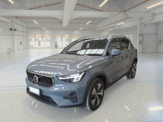 Volvo XC40 T4 Recharge Plug-in Hybrid automatico Core, del 2022, 101.000 km, in vendita a Alcamo (TP)