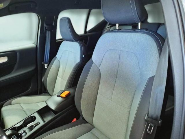 Volvo XC40 T4 Recharge Plug-in Hybrid automatico Core - foto 3 di 4
