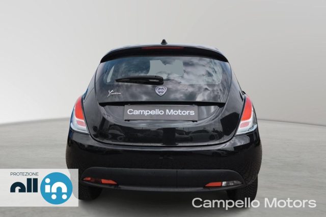 Lancia Ypsilon Ypsilon 1.0 70cv Hybrid S&S Silver - foto 4 di 4