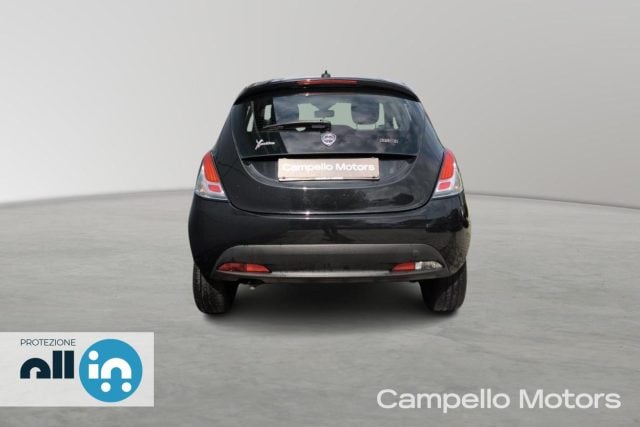 Lancia Ypsilon Ypsilon 1.0 70cv Hybrid Silver - foto 4 di 4