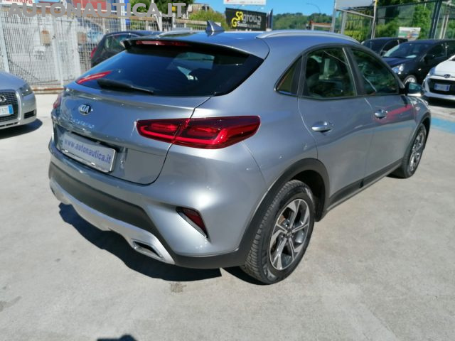 Kia XCeed 1.0 T-GDi URBAN 120cv - foto 4 di 4