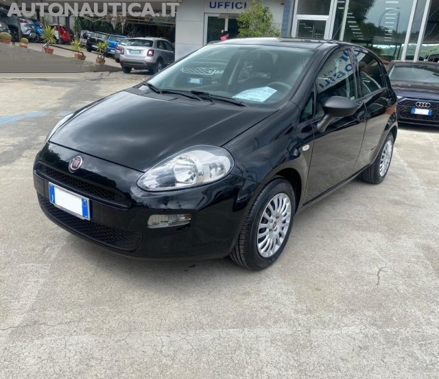 Fiat Punto 1.2 8V 5 PORTE STREET 69cv usato a NAPOLI