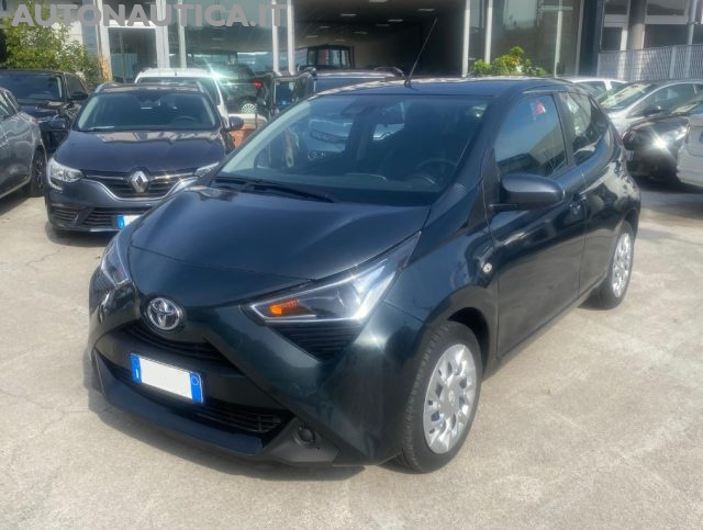 Toyota Aygo 1.0 VVT-i 72cv 5 PORTE X-PLAY usato a NAPOLI