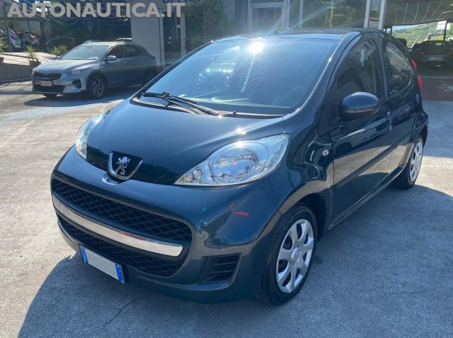 Peugeot 107 1.0 68cv 5p. PLAISIR 2TRONIC usato a NAPOLI