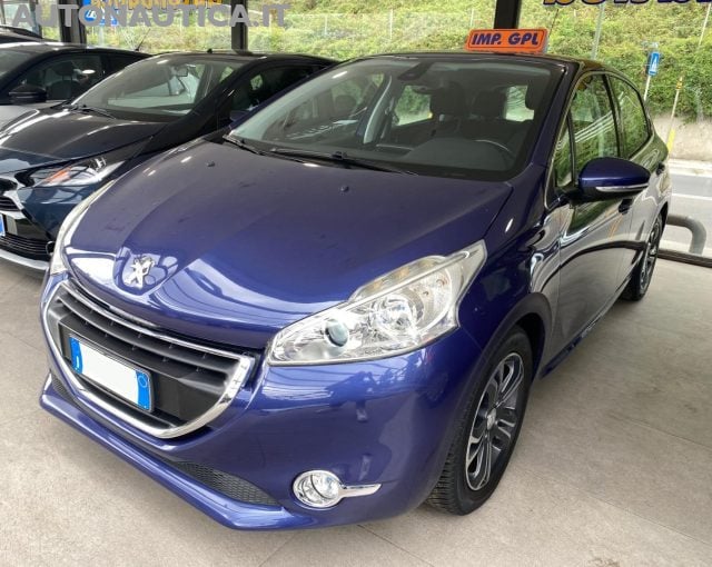 Peugeot 208 1.4 VTi 95cv 5PORTE GPL-TECH ALLURE usato a NAPOLI