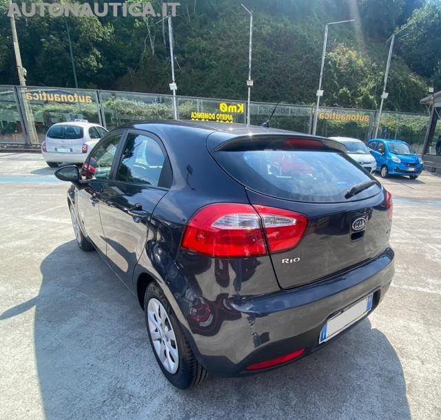 Kia Rio 1.4 CRDi WGT 5p. EX 90cv - foto 3 di 4