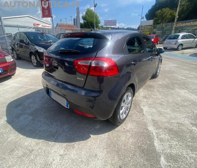 Kia Rio 1.4 CRDi WGT 5p. EX 90cv - foto 4 di 4
