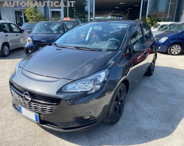 Opel Corsa 1.2 5 PORTE 70cv B-COLOR, del 2016, 91.000 km, in vendita a Napoli (NA)