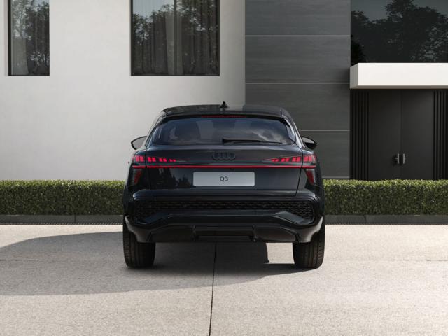 Audi Q3 SPB TFSI 110 kW mHEV S tronic S Line edition PANO - foto 3 di 4