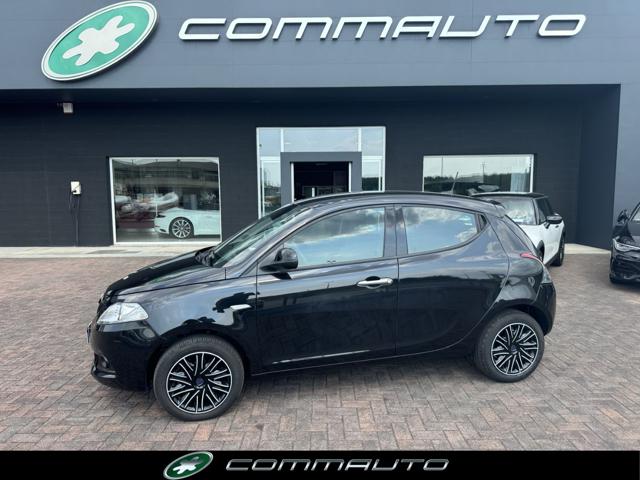 Lancia Ypsilon 1.0 FireFly 5 porte S&S Hybrid Gold usato a QUINTO DI TREVISO