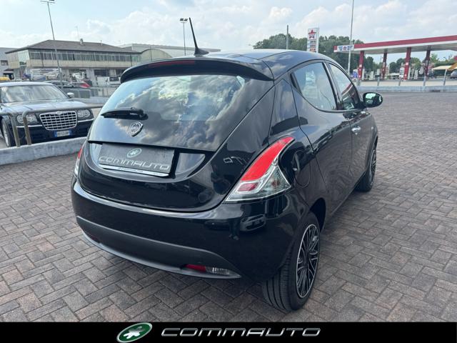 Lancia Ypsilon 1.0 FireFly 5 porte S&S Hybrid Gold - foto 4 di 4