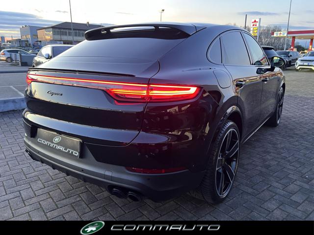 Porsche Cayenne Coupé 3.0 V6 E-Hybrid - foto 3 di 4