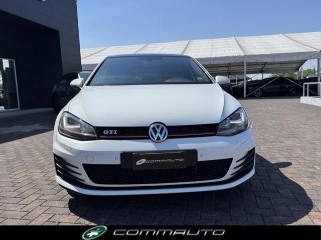 Volkswagen Golf GTI 2.0 TSI DSG 5p. BlueMotion Technology - foto 2 di 4