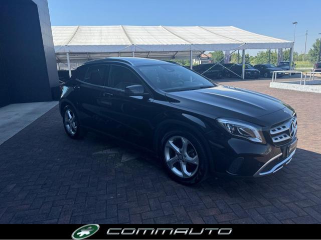 Mercedes-Benz GLA 200 d Automatic 4Matic Sport - foto 3 di 4