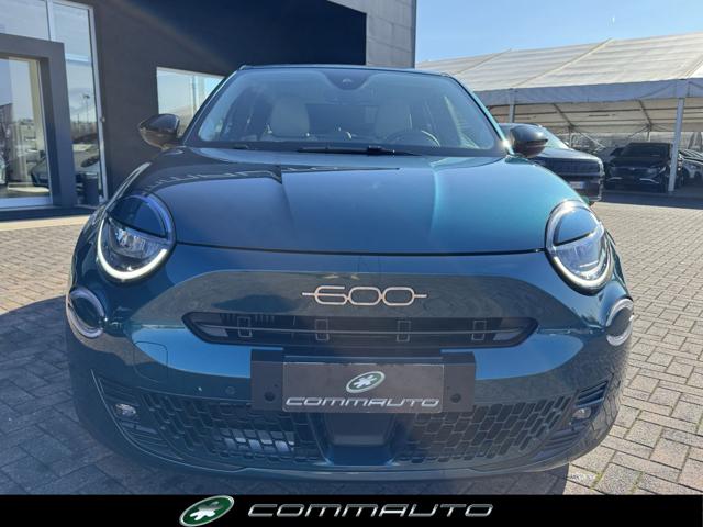 Fiat 600 Hybrid 110 CV DCT MHEV La Prima - foto 2 di 37