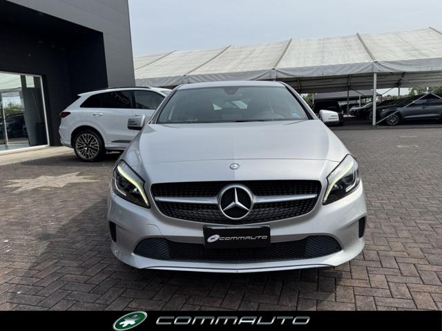Mercedes-Benz A 180 d Automatic Sport - foto 2 di 4